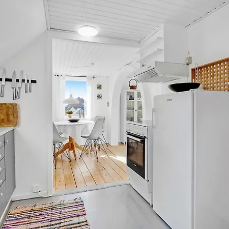Beautiful In With Kitchen *