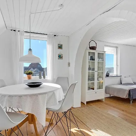 Daire 1 Bedroom Lovely In *