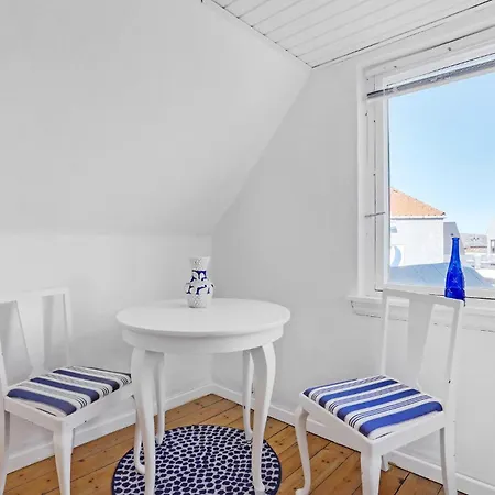 1 Bedroom Lovely In *